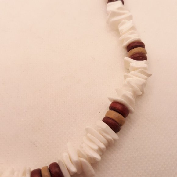 Shell Chip and Wood Bead Necklace - Picture 3 of 6